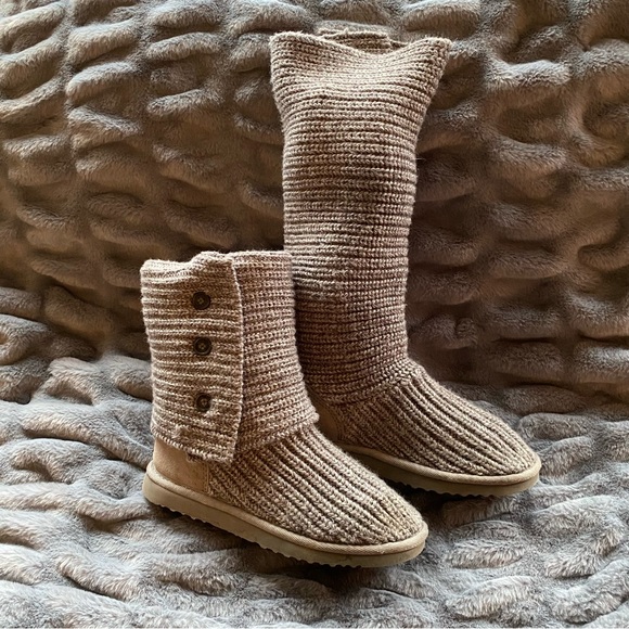 Ugg Classic Cardy Knit Sweater Boots Grey - Picture 9 of 14